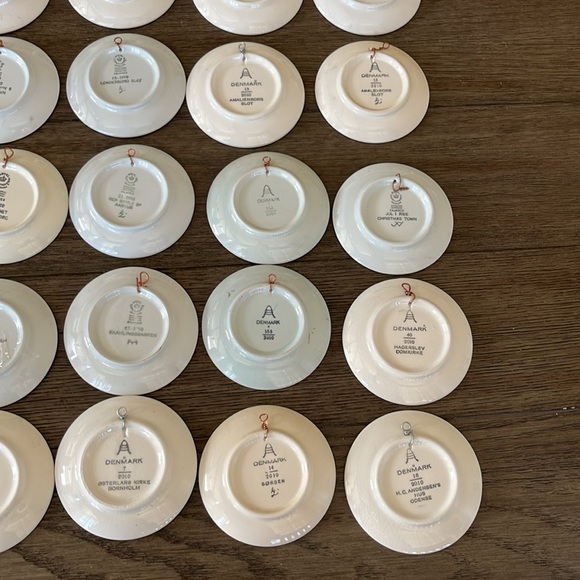 Royal Copenhagen Denmark Mini Plates Collection - 40 Plates - Picture 16 of 17